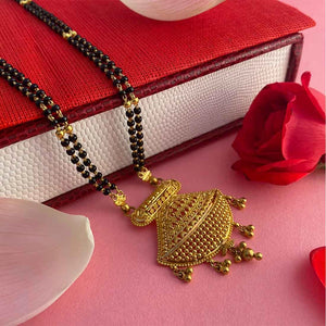 22K Gold Mangalsutra Boat Shaped Pendant Design With Intricate Filigree Work