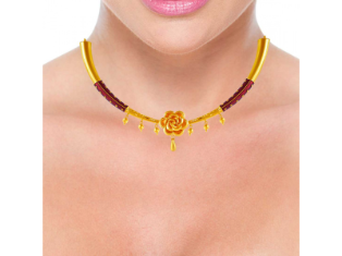 22k Flower shaped choker necklace with a dash of maroon design. 